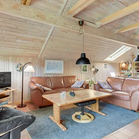 Honsehuset بيت للعطل