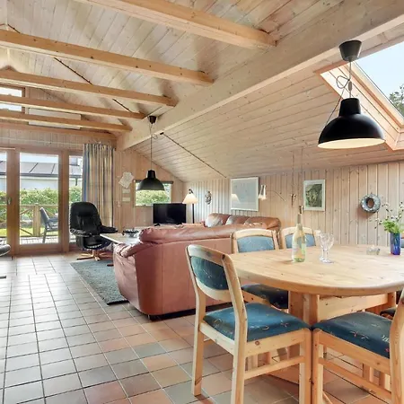 بيت للعطل Honsehuset